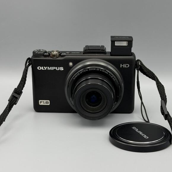 Olympus XZ-1 Digital Camera | 10MP | Black - Picture 5 of 5